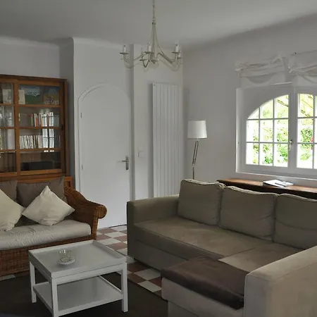 巴黎河滨旅馆 Saint-Maur-des-Fossés